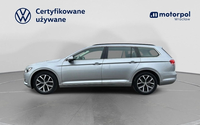 Volkswagen Passat cena 83900 przebieg: 109256, rok produkcji 2018 z Poddębice małe 781